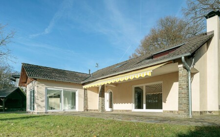 Landhausvilla mit Park